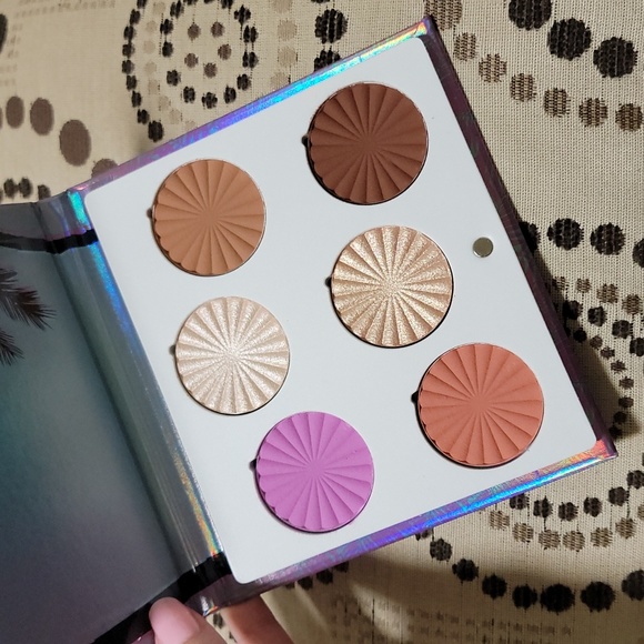 Ofra Bienvenidos A Miami Mini Mix Face Palette - Picture 2 of 6